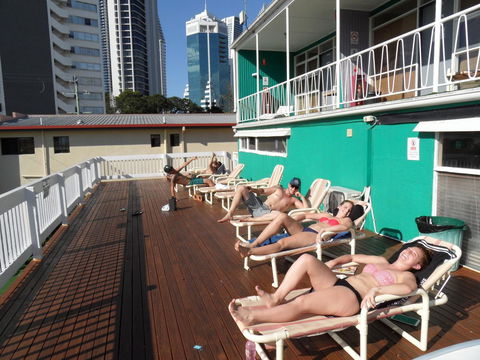 Backpackers In Paradise 18-35 Hostel - Accommodation Redcliffe 17