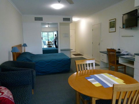 Madison Ocean Breeze Apartments - Accommodation Redcliffe 27