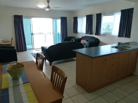 Madison Ocean Breeze Apartments - Accommodation Redcliffe 25