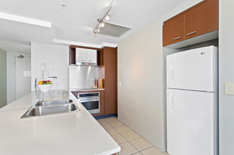 Beach Stay - Ocean & Riverview Resort Chevron Renaissance Central Surfers Paradise - Accommodation Redcliffe 5