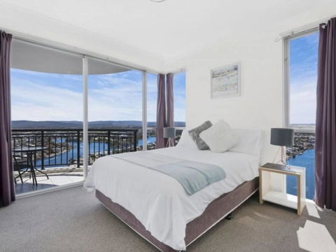 Beach Stay - Ocean & Riverview Resort Chevron Renaissance Central Surfers Paradise - Accommodation Redcliffe 1