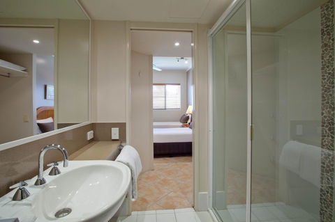 Coral Sands Beachfront Resort - Accommodation Redcliffe 24