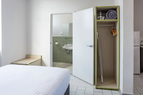 Nightcap At Emerald Star Hotel - Accommodation Redcliffe 13