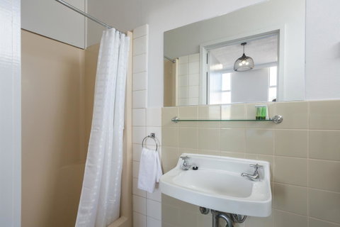 Nightcap At Emerald Star Hotel - Accommodation Redcliffe 20