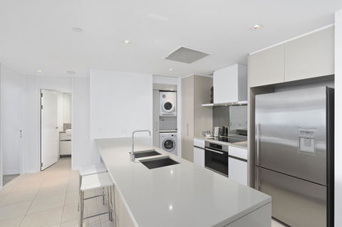 Soul Surfers Paradise - Gclr - Accommodation Redcliffe 3