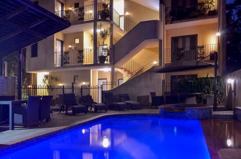 Villa San Michele (Official) - Accommodation Redcliffe 13