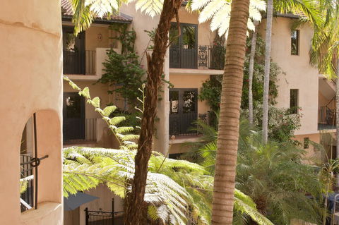 Villa San Michele (Official) - Accommodation Redcliffe 32