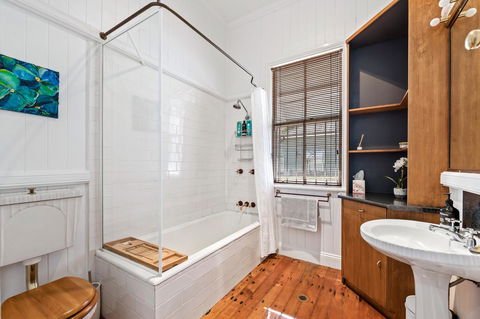Frangipani House - Accommodation Redcliffe 20