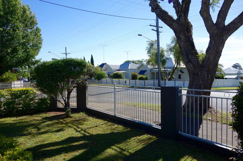Frangipani House - Accommodation Redcliffe 37