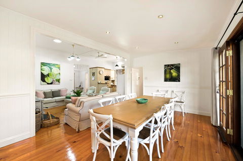 Frangipani House - Accommodation Redcliffe 12