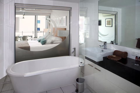 Vision Apartments - Accommodation Redcliffe 10