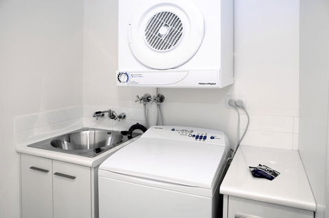 Vision Apartments - Accommodation Redcliffe 6