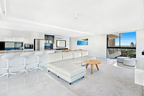 ULTIQA Beach Haven On Broadbeach - Accommodation Redcliffe 3