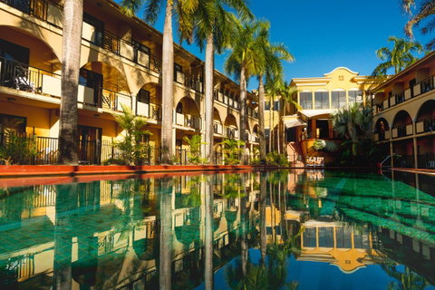 Palm Royale Cairns - Accommodation Redcliffe 6