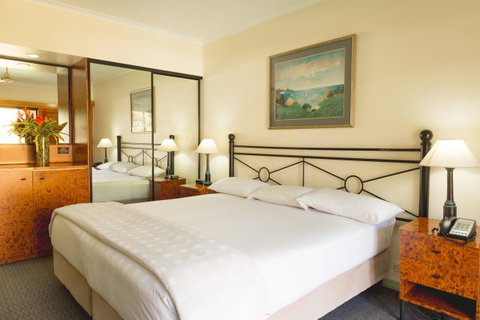 Palm Royale Cairns - Accommodation Redcliffe 27