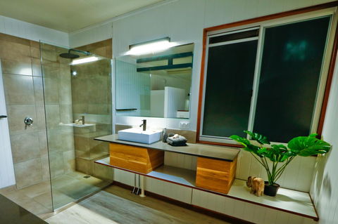 The Summit 1770 - Accommodation Redcliffe 6