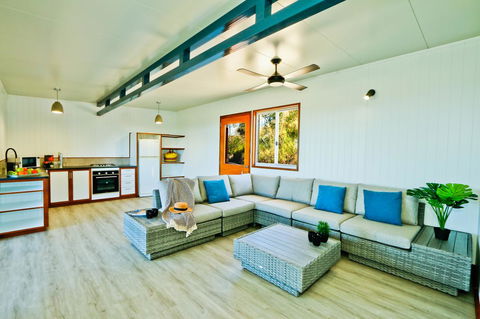 The Summit 1770 - Accommodation Redcliffe 8