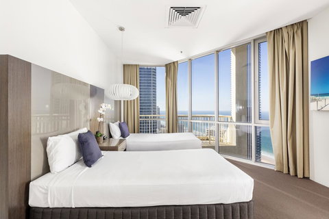 Novotel Surfers Paradise - Accommodation Redcliffe 2