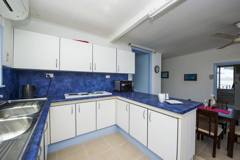 Blue On Cockle - Accommodation Redcliffe 7