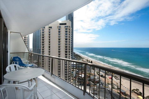 Surfers International Apartments - Accommodation Redcliffe 13