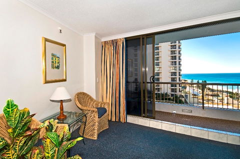 Surfers International Apartments - Accommodation Redcliffe 25
