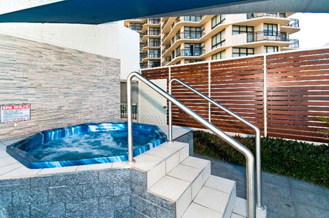 Surfers International Apartments - Accommodation Redcliffe 39