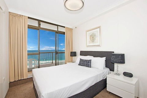 Surfers International Apartments - Accommodation Redcliffe 19