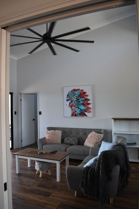 Ironbark House - Accommodation Redcliffe 15