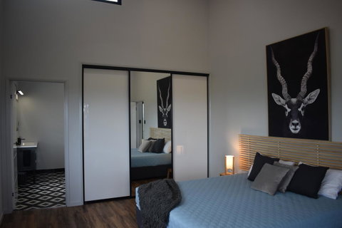 Ironbark House - Accommodation Redcliffe 25