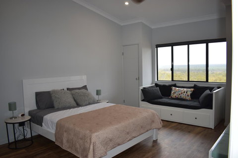 Ironbark House - Accommodation Redcliffe 33
