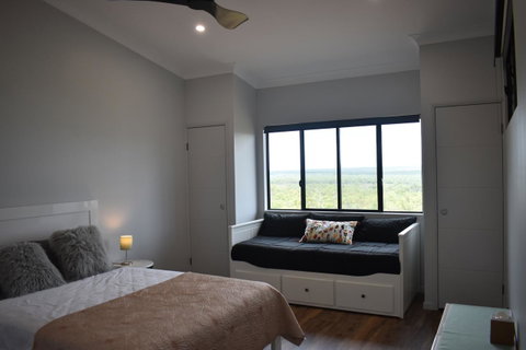 Ironbark House - Accommodation Redcliffe 36