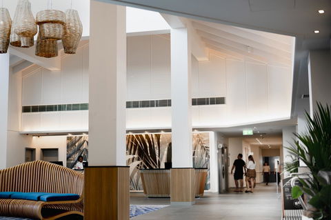 Novotel Cairns Oasis Resort - Accommodation Redcliffe 11