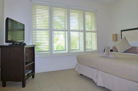 5231 BEACH CLUB PENTHOUSE - Accommodation Redcliffe 7