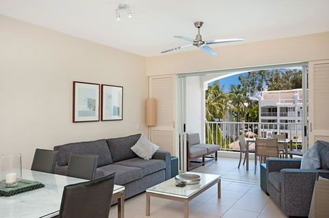 5231 BEACH CLUB PENTHOUSE - Accommodation Redcliffe 0