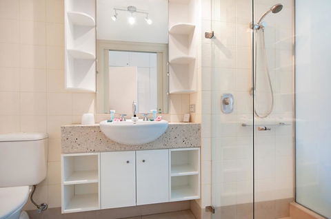 5231 BEACH CLUB PENTHOUSE - Accommodation Redcliffe 9