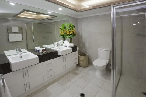Waters Edge Apartment Cairns - Accommodation Redcliffe 4