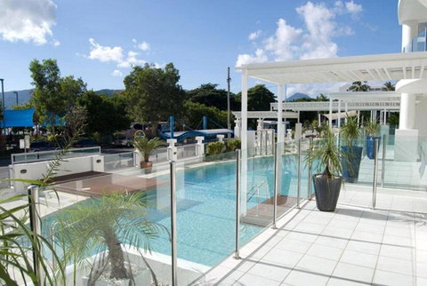 Waters Edge Apartment Cairns - Accommodation Redcliffe 5