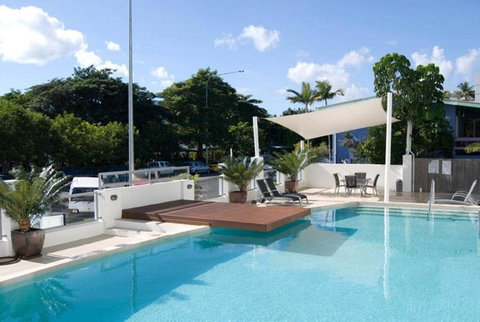 Waters Edge Apartment Cairns - Accommodation Redcliffe 7