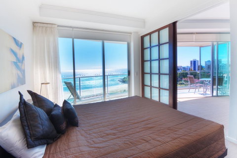 Reflection On The Sea - Accommodation Redcliffe 44