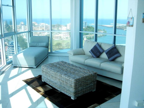 Reflection On The Sea - Accommodation Redcliffe 36