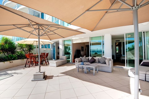 Reflection On The Sea - Accommodation Redcliffe 28