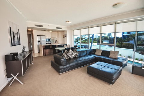 Reflection On The Sea - Accommodation Redcliffe 39