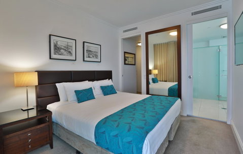 Reflection On The Sea - Accommodation Redcliffe 12