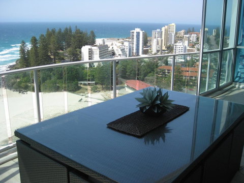 Reflection On The Sea - Accommodation Redcliffe 35