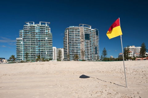 Reflection On The Sea - Accommodation Redcliffe 32
