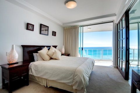 Reflection On The Sea - Accommodation Redcliffe 38