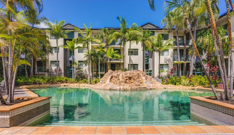 Currumbin Sands On The Beach - Accommodation Redcliffe 3