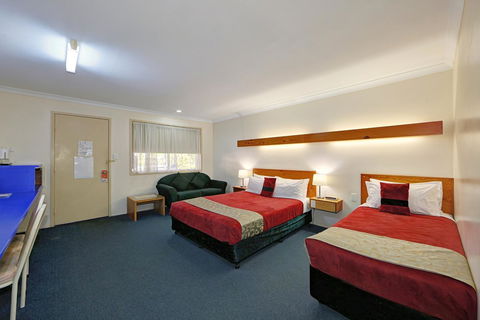 Smart Motels Bert Hinkler - Accommodation Redcliffe 12