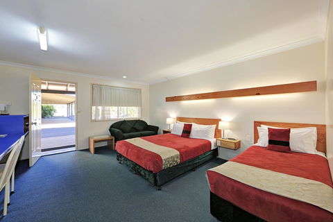 Smart Motels Bert Hinkler - Accommodation Redcliffe 13
