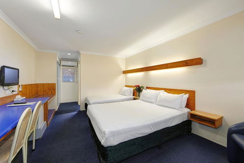 Smart Motels Bert Hinkler - Accommodation Redcliffe 16
